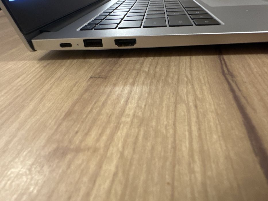 Laptop Huawai Stan idealny