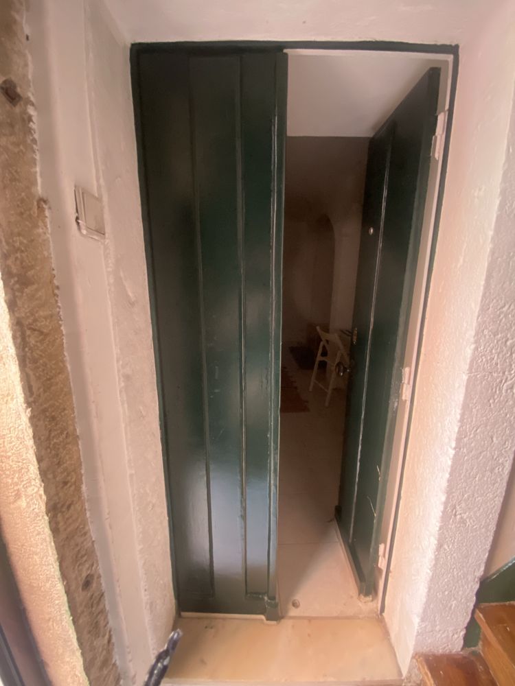 Apartamento T0 nas Janelas Verdes
