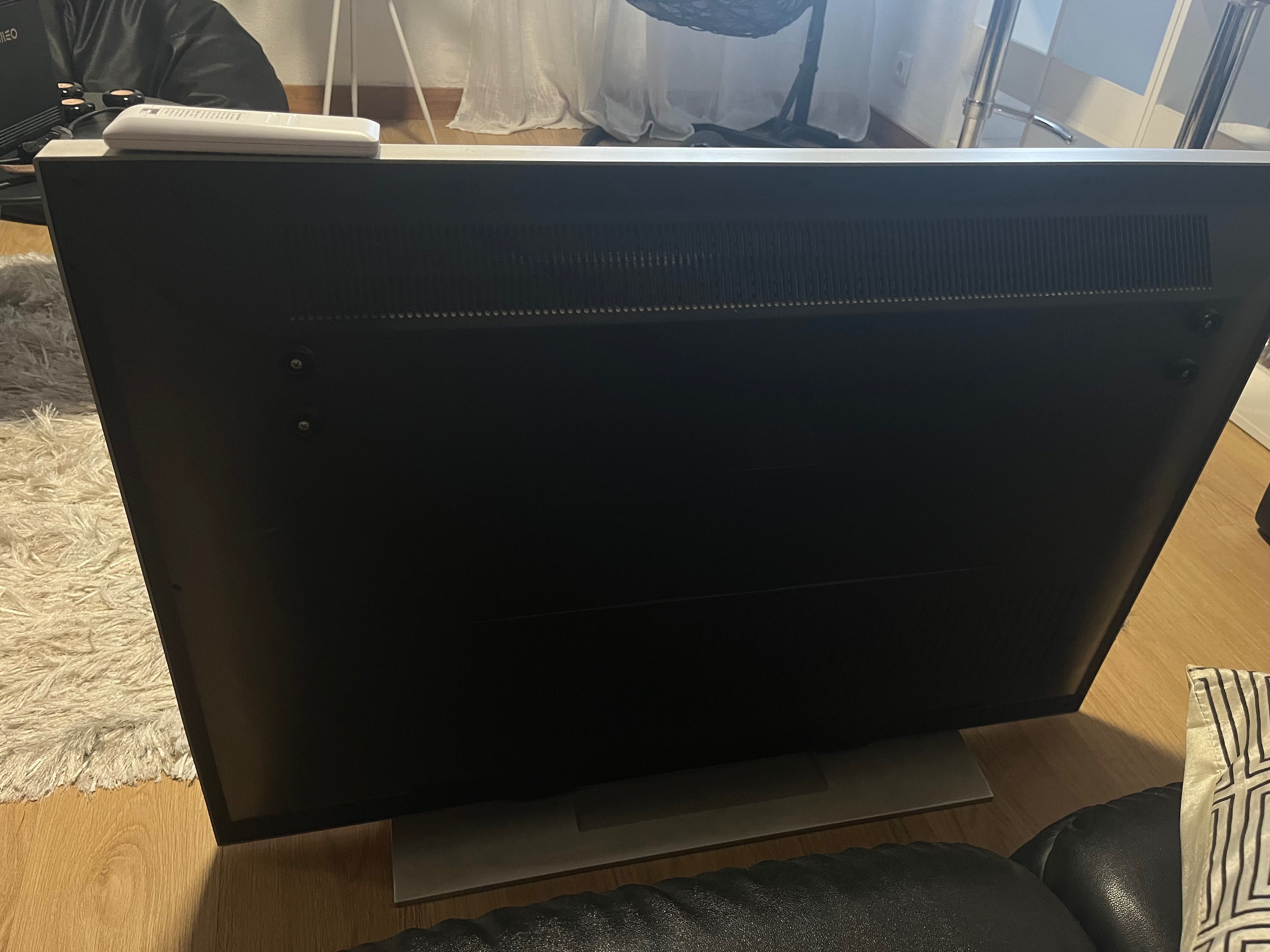 TV Sanyo 60" Plasma – Bom estado