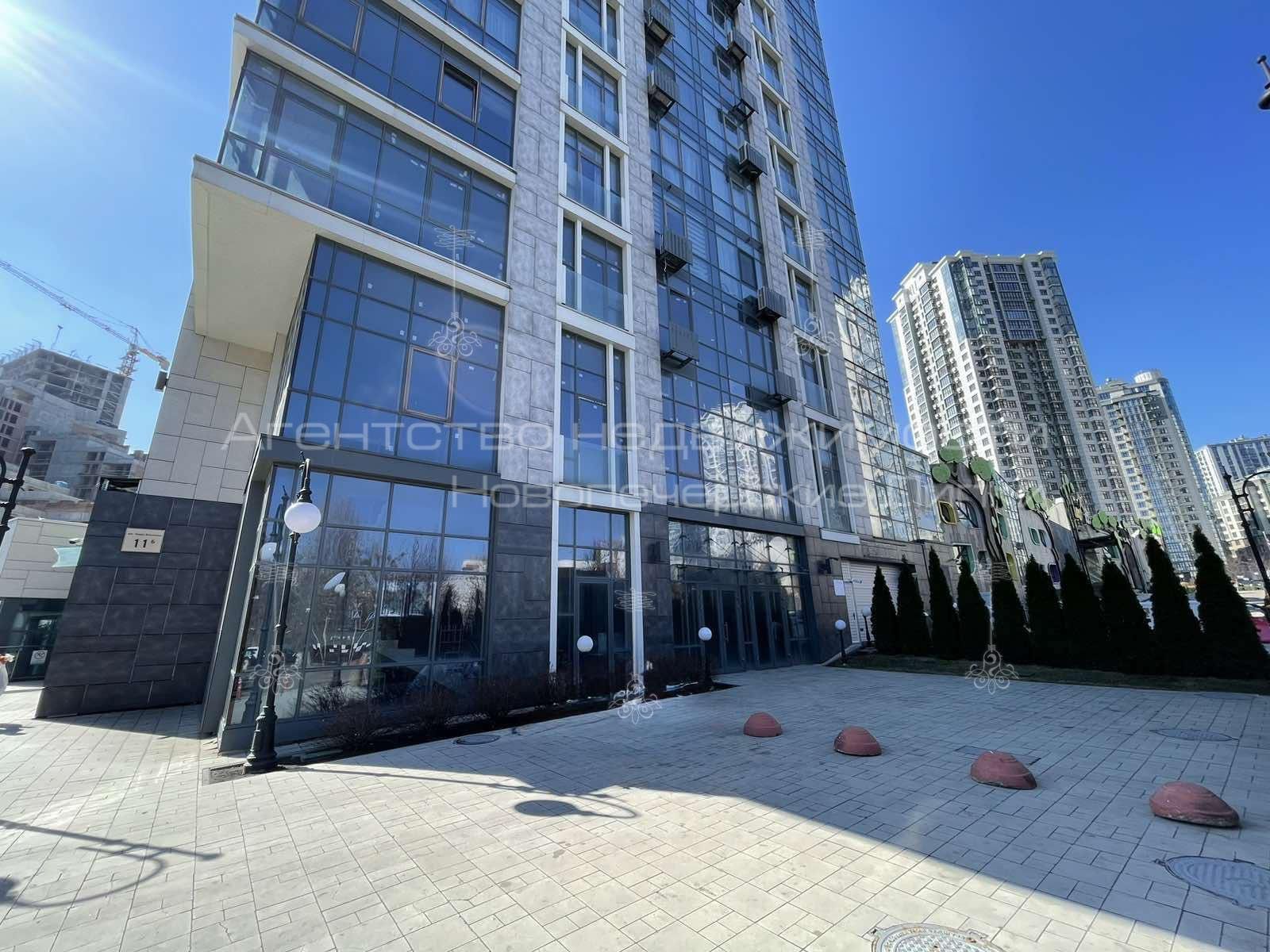 Продам коммерческое фасадное помещение 476 м2 ЖК Новопечерские Липки