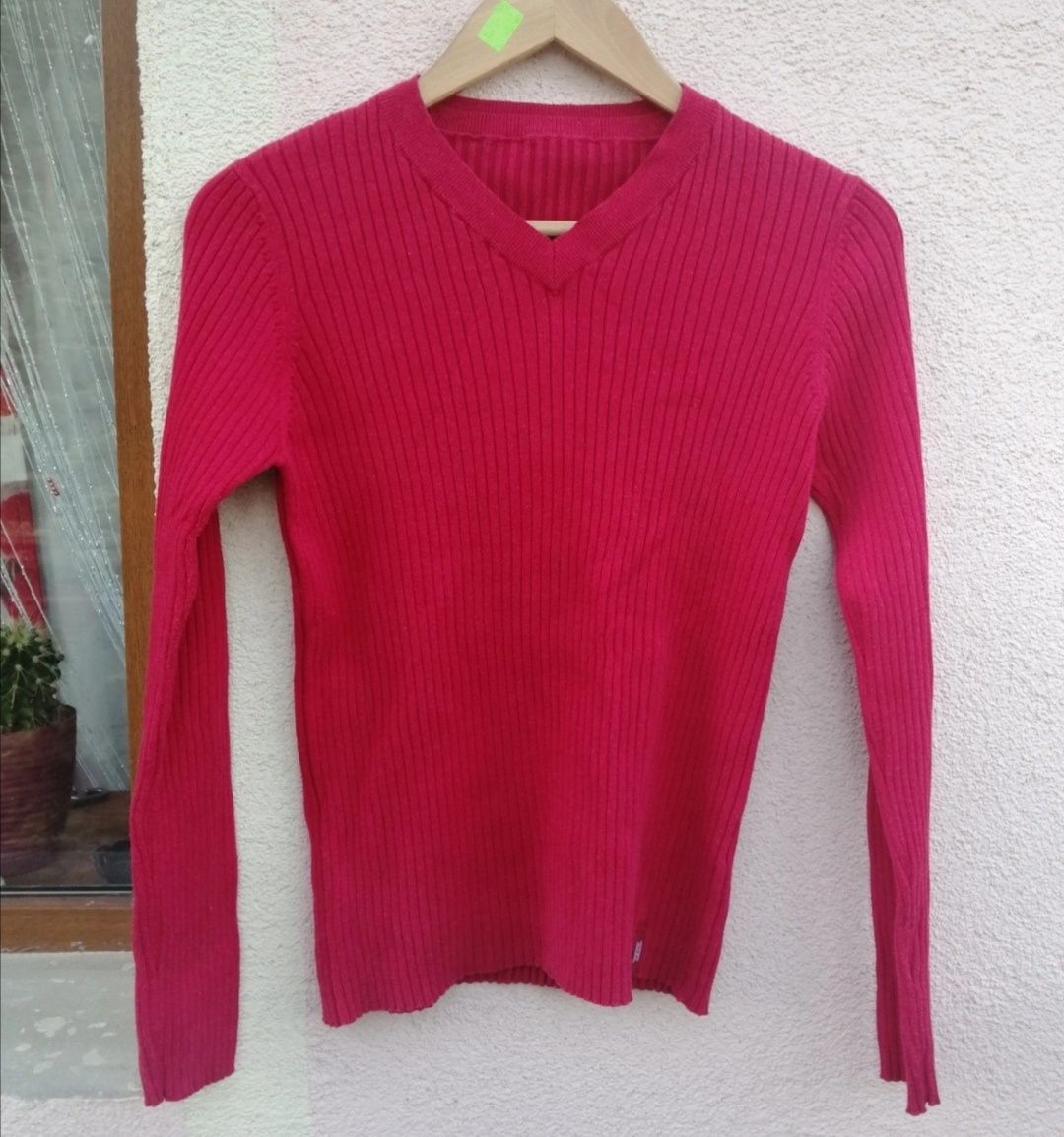 Czerwony sweterek rozmiar S 36