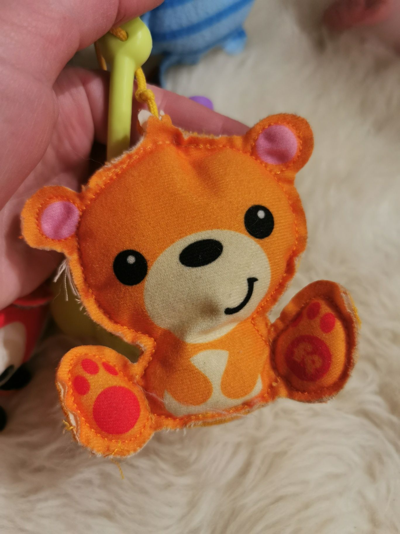 Підвіска іграшка fisher price звірята на ліжечко коляску фетрові