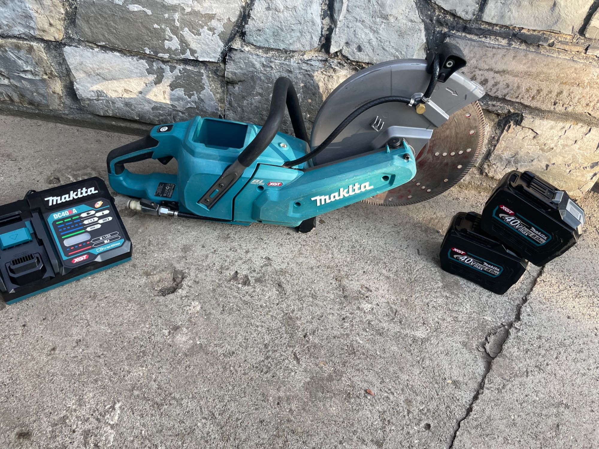 Makita CR004G XGT 40V MAX 305mm/різак акумуляторний макіта 40в