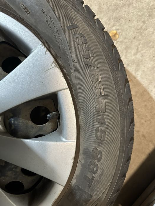 Комплект зимової гуми 5/110 R15