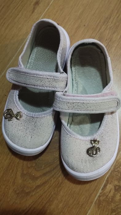 Продам капці Waldi 26 р.