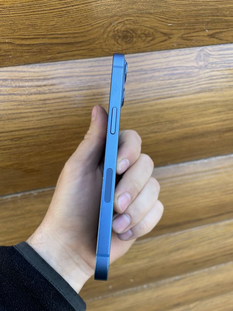 Iphone 13 blue Neverlock