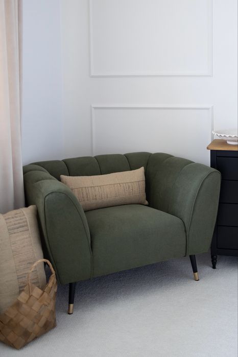 Fotel tapicerowany zielony khaki