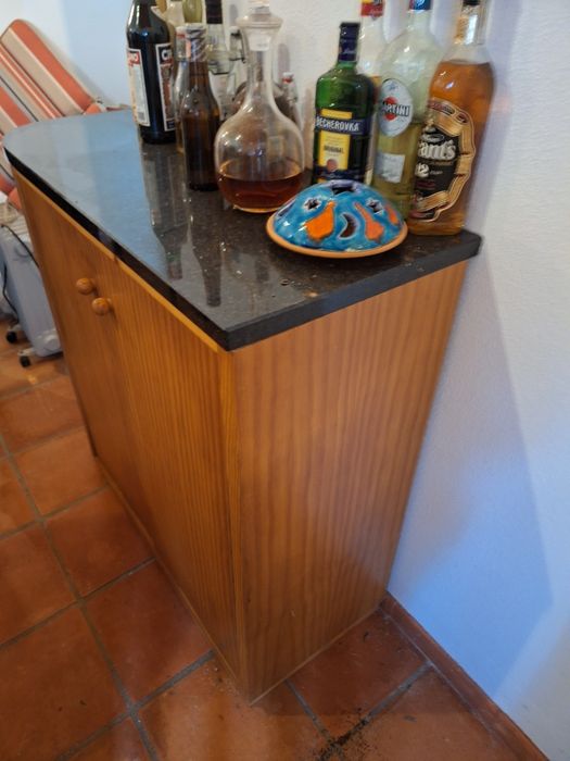 Movel Bar com tampo em marmore