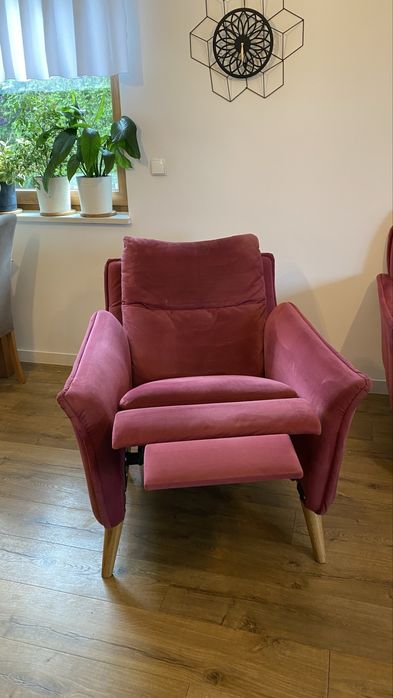 Zestaw sofa plus 2 fotele.