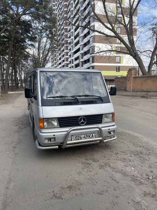 Мерседес MB100 1990рік