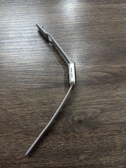 Not Active Apple Watch SE3 40mm Starlight