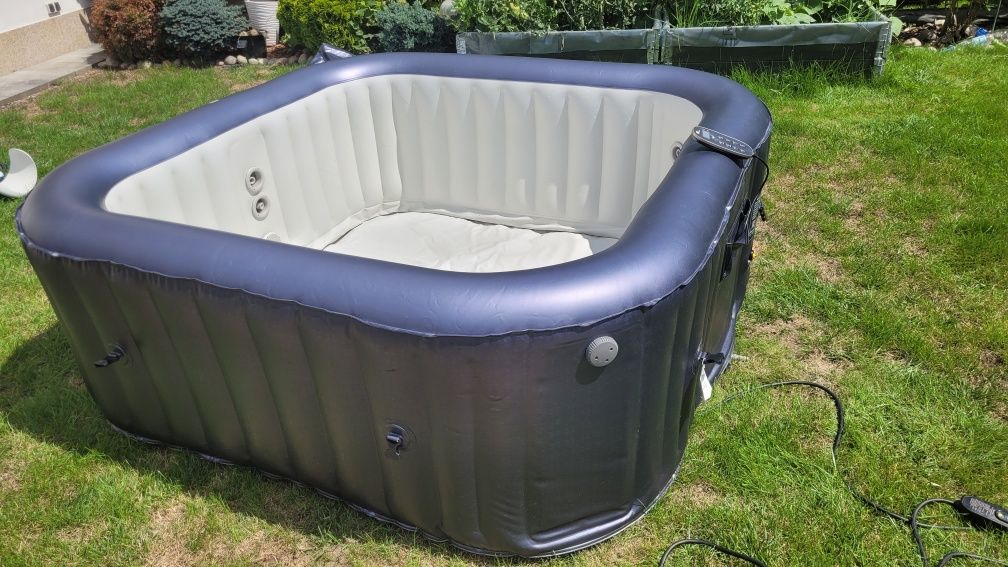 Jaccuzi dmuchane Mspa OTIUM 6-osobowe podgrzewane z hydromasażem