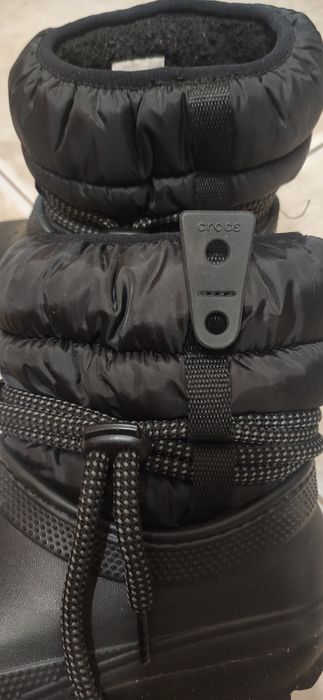 Зимові чоботи Crocs Classic Neo Puff Luxe Boot колір чорний