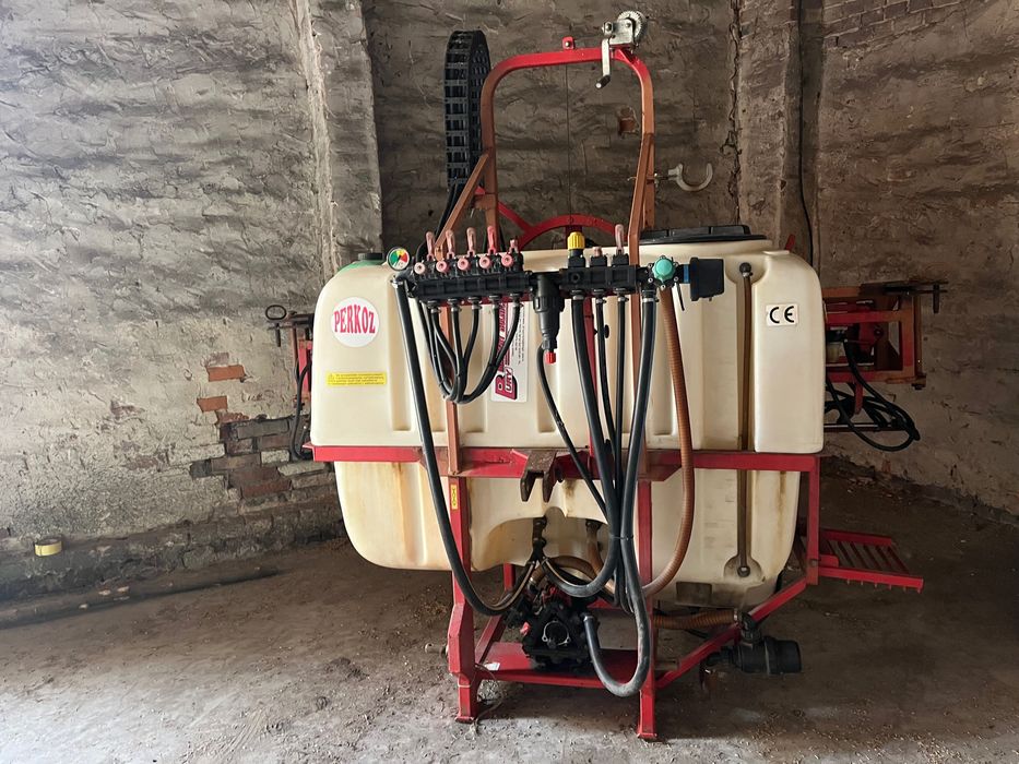 Opryskiwacz bury 800 l