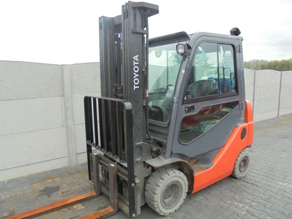 Газовый погрузчик Toyota 8FGKF20.