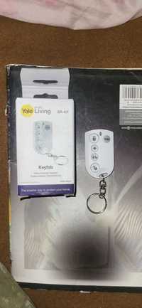 Keyfob\ Radiocomande SR-KF Yale