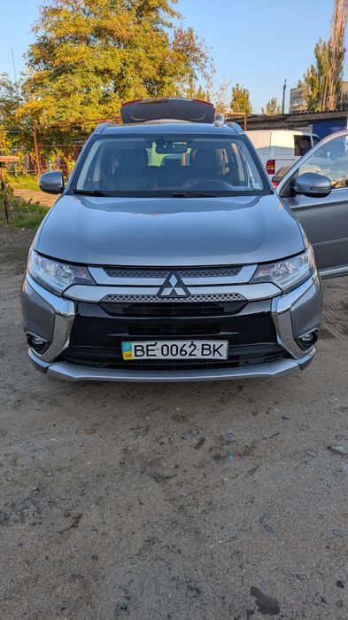Mitsubishi Outlander 3