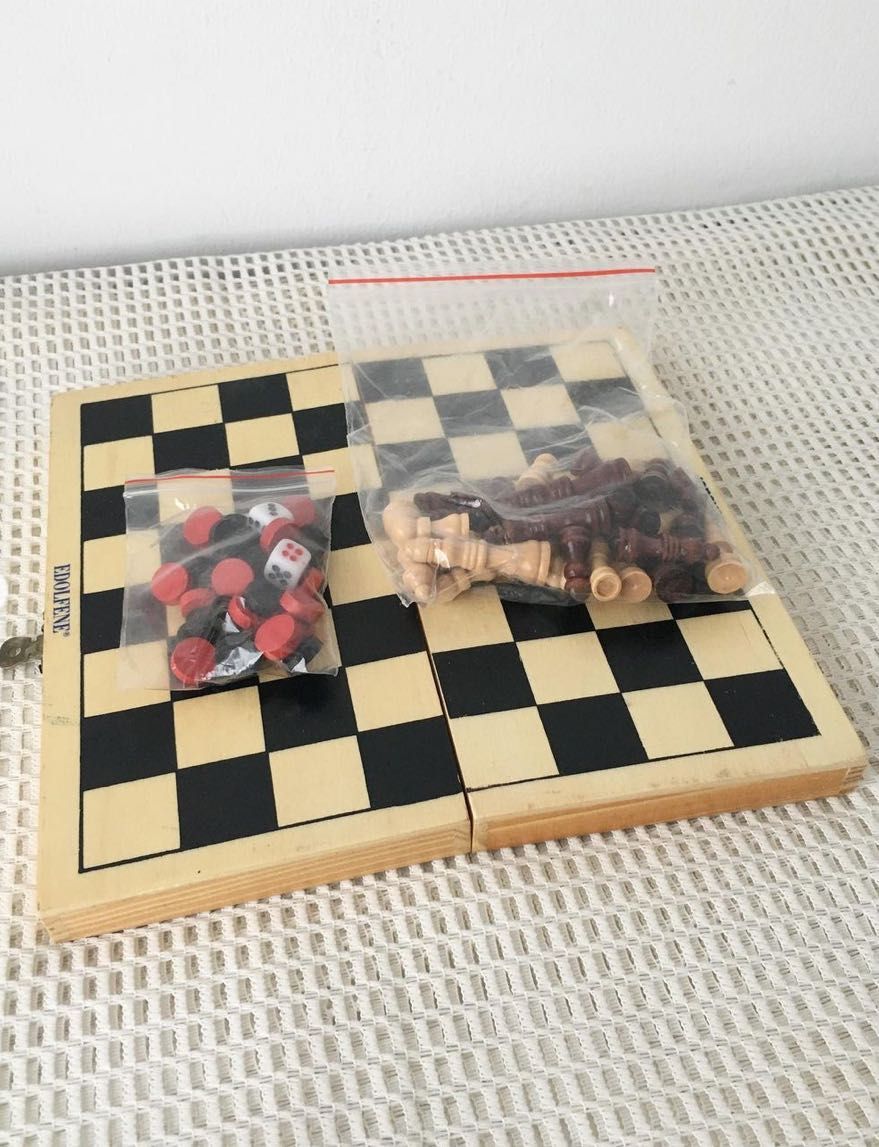 Caixa de xadrez/ damas