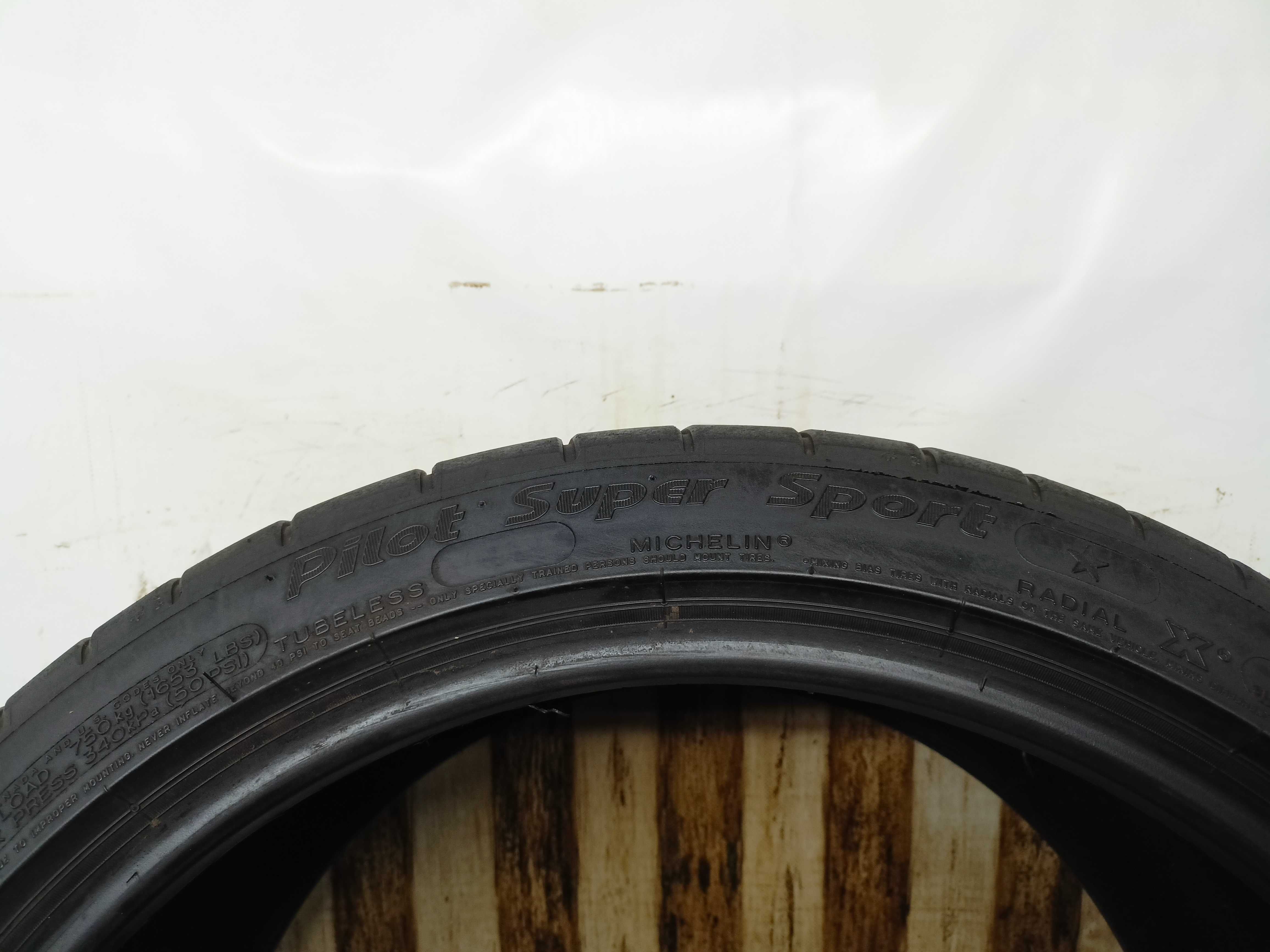 Michelin Pilot Super Sport 265/35/19 20r. 98Y 4,8mm (4610)