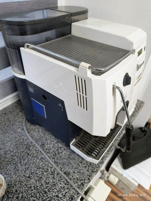 Кавова машина Saeco royal digital