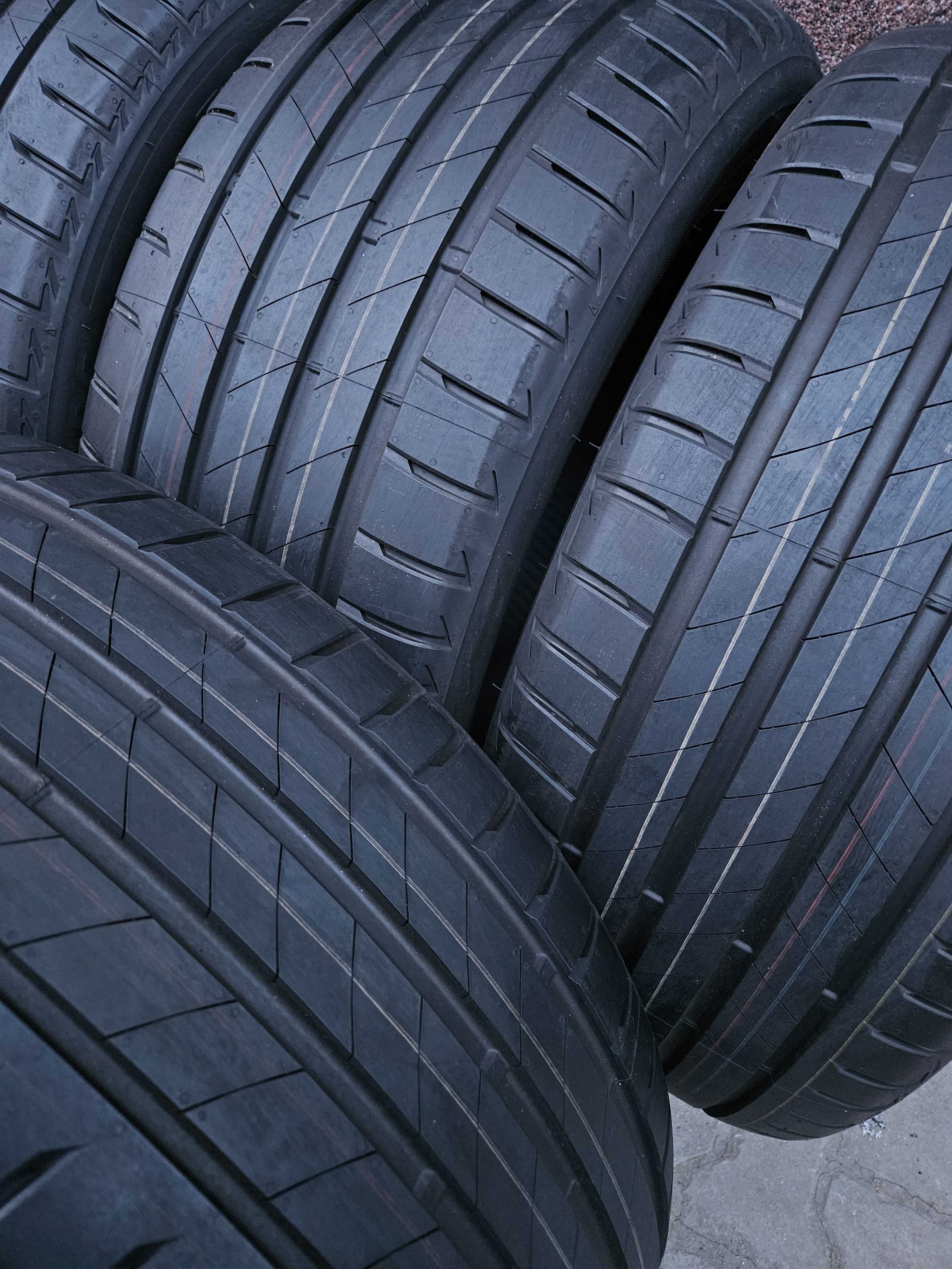 255/45R19 bridgestone turanza T005