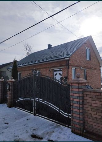 Продам гарний, якісний будинок, зроблений для себе, 190м2. м.Снятин