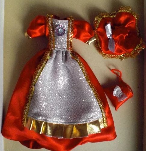 Одежда для Барби и Кена (платья, костюмы, купальники, шубки), подарки