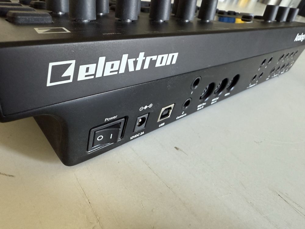 Syntezator Elektron Analog Four MKII