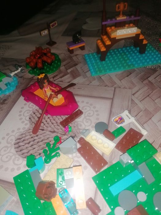Caixa de legos para brincar