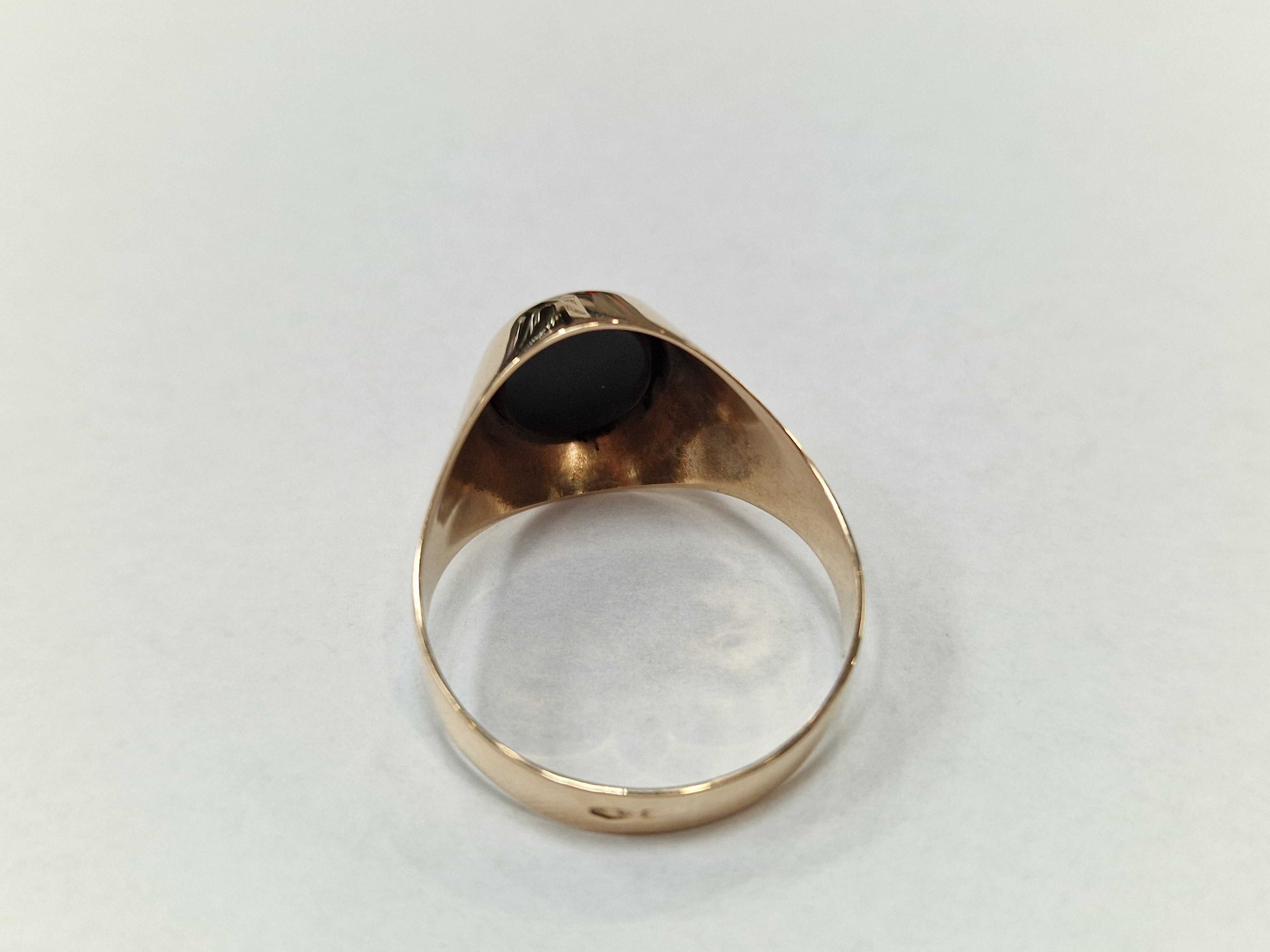 Złoty sygnet męski/ 585/ 4.74 gram/ WARMET/ R28/ Onyks/ 63-86