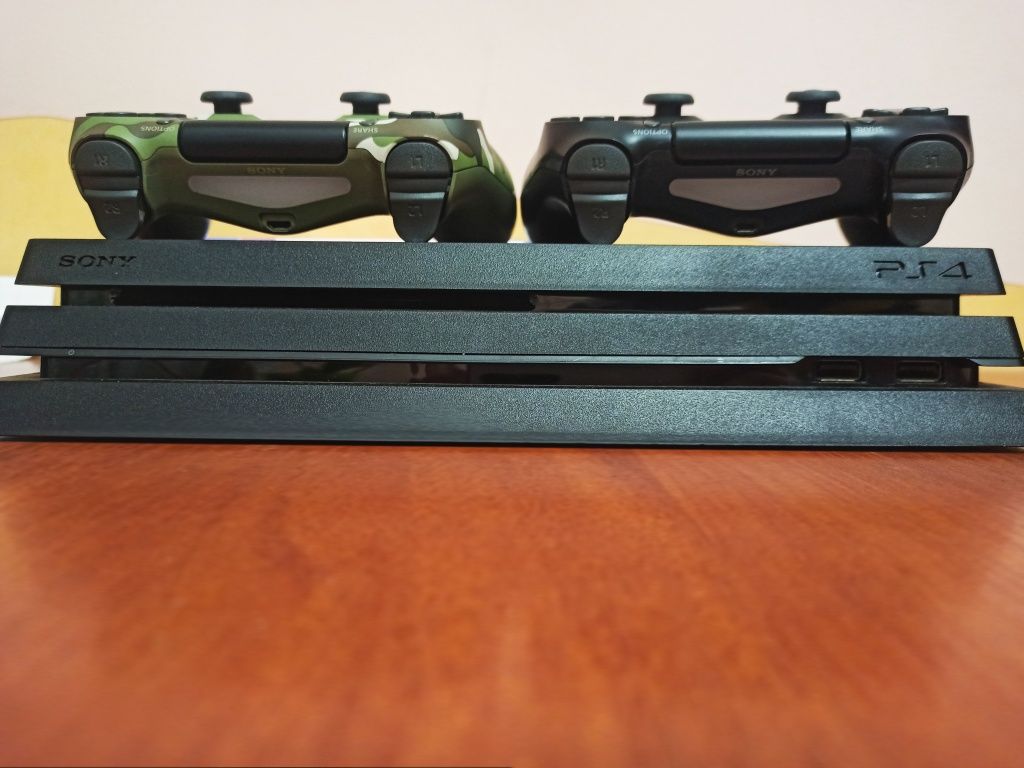 Ps 4 pro DUALSHOK4 (2)