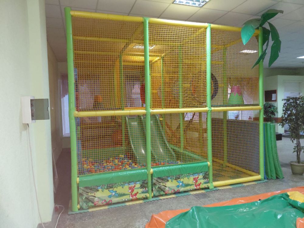 Продається дитячий лабіринт «Джунглі» ціна три тисячі євро
