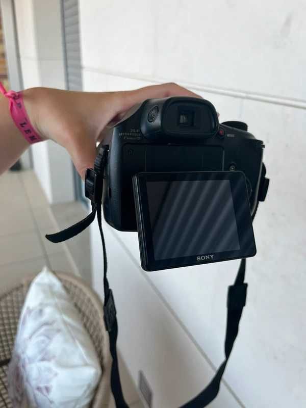 Máquina fotográfica Sony Cyber-shot DSC-HX300