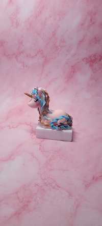 Figurka Unicorn z masy cukrowej