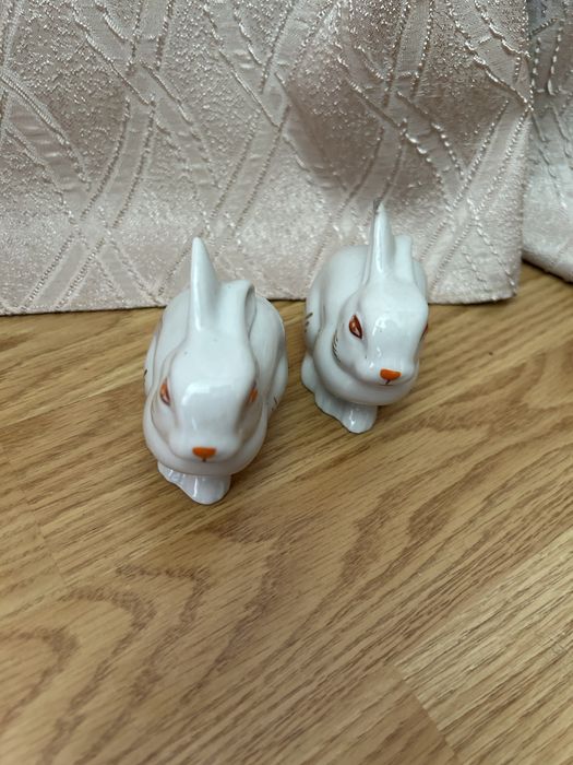 Статуетка фарфорова зайчик