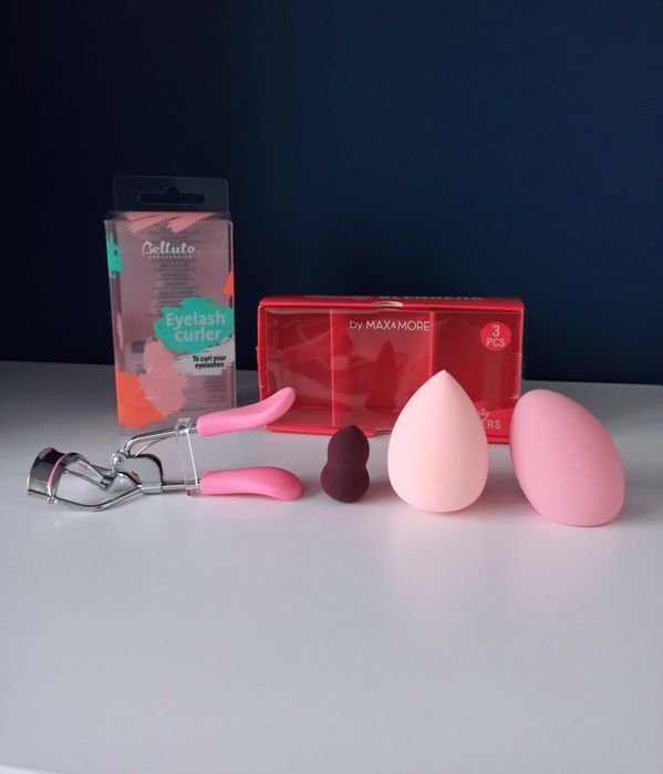 Zestaw gąbeczek do makijażu + zalotka do rzęs