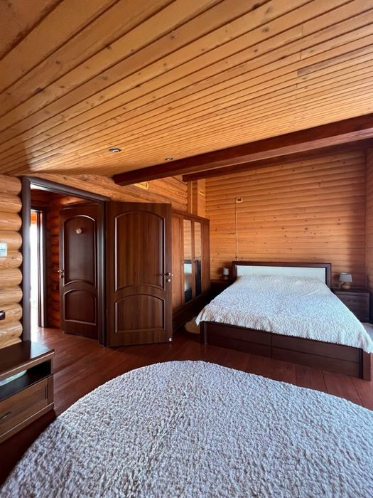 Продаж деревʼяного будинку