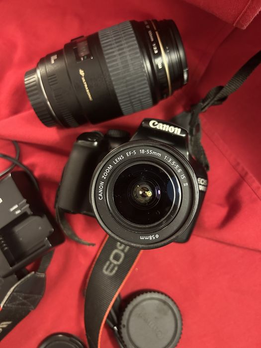 Máquina fotográfica Canon EOS 1100D Kit completo 2 lentes e acessórios