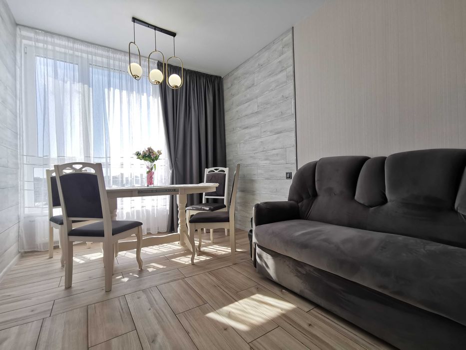 Сучасна 1-кімнатна квартира з технікою та меблями RD