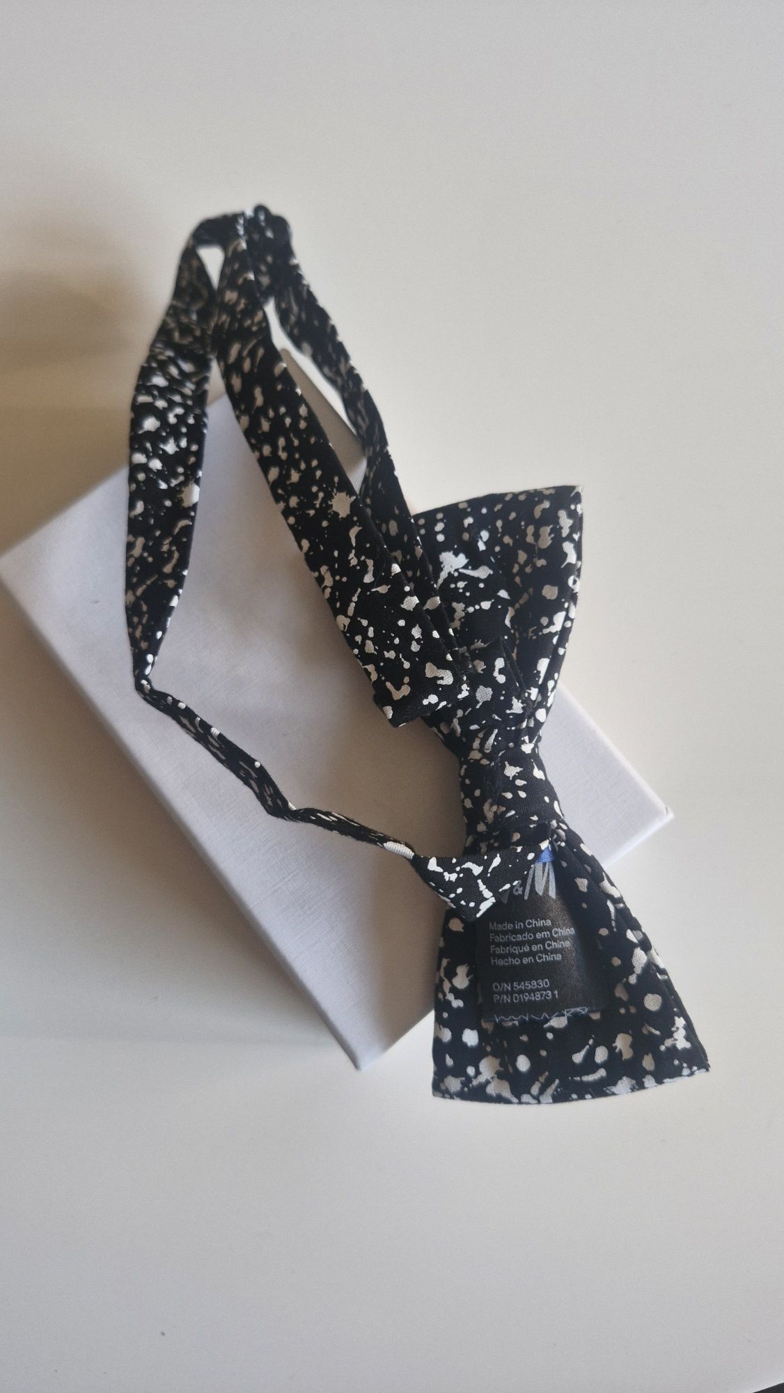 Muszka mucha garnitura koszuli wzor czarna biala elegancka codzienna c
