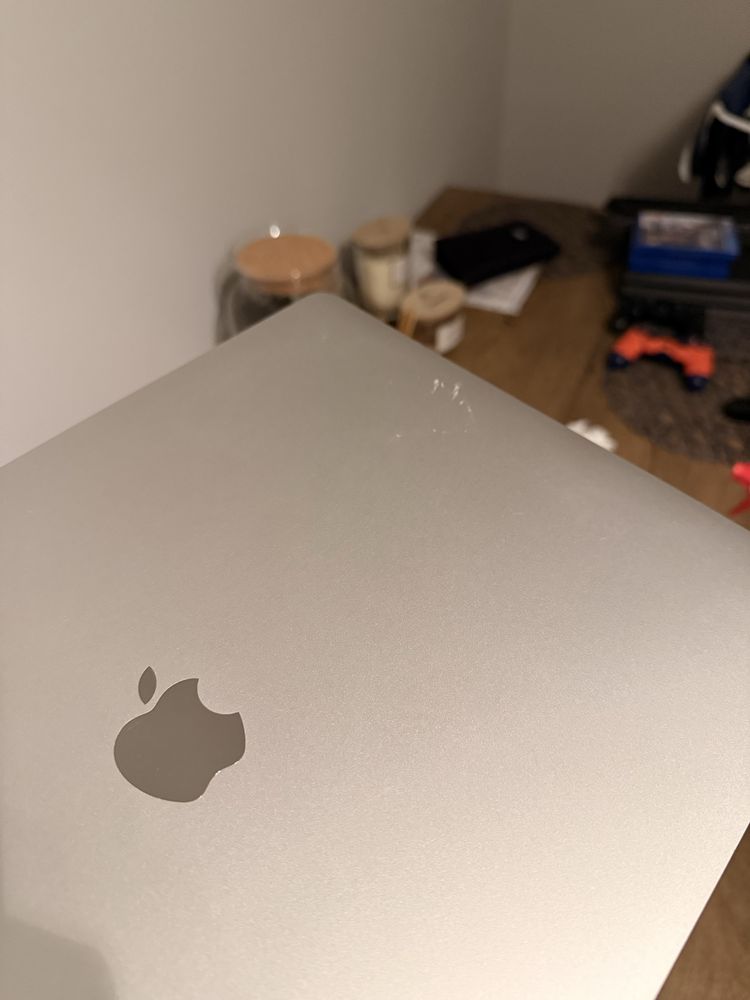 MacBook Pro 16" | Intel Core i9 | 16 GB RAM | SSD