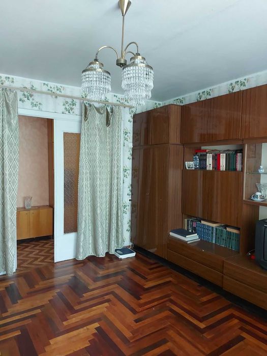 3-х кімнатна  квартира по просп. Моторобудівників