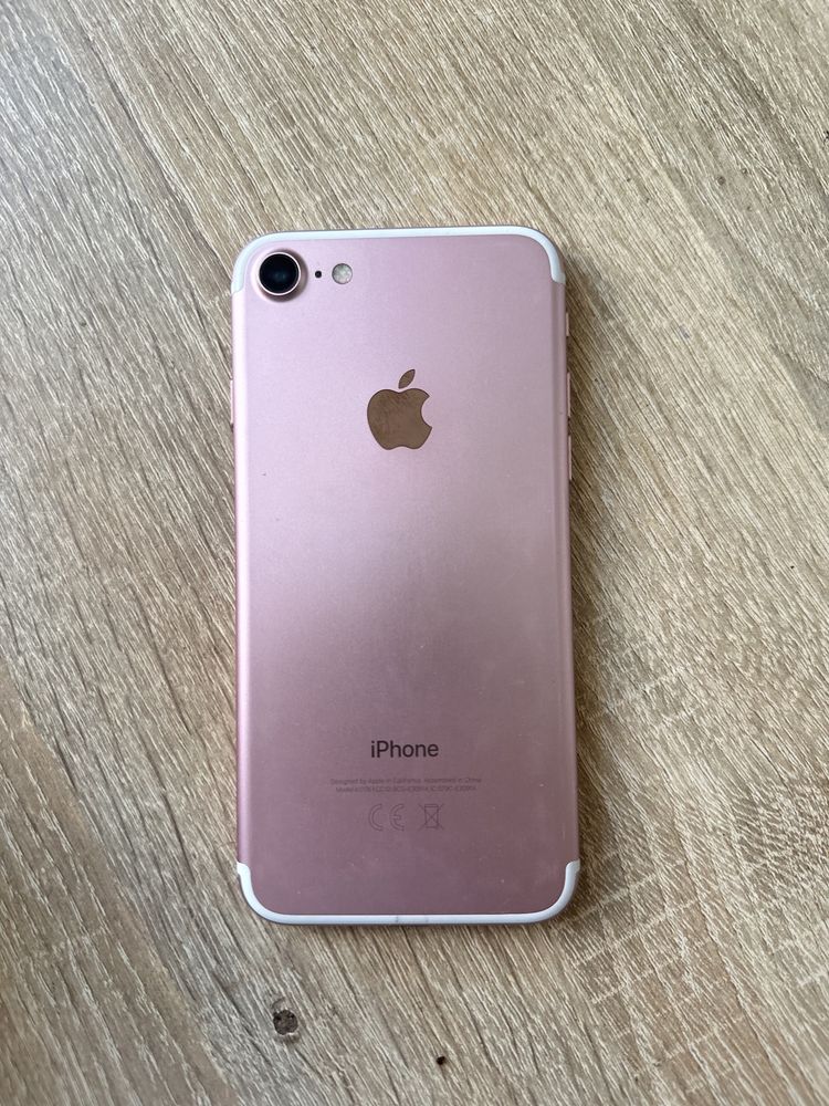 Телефон iPhone 7 на 32 gb