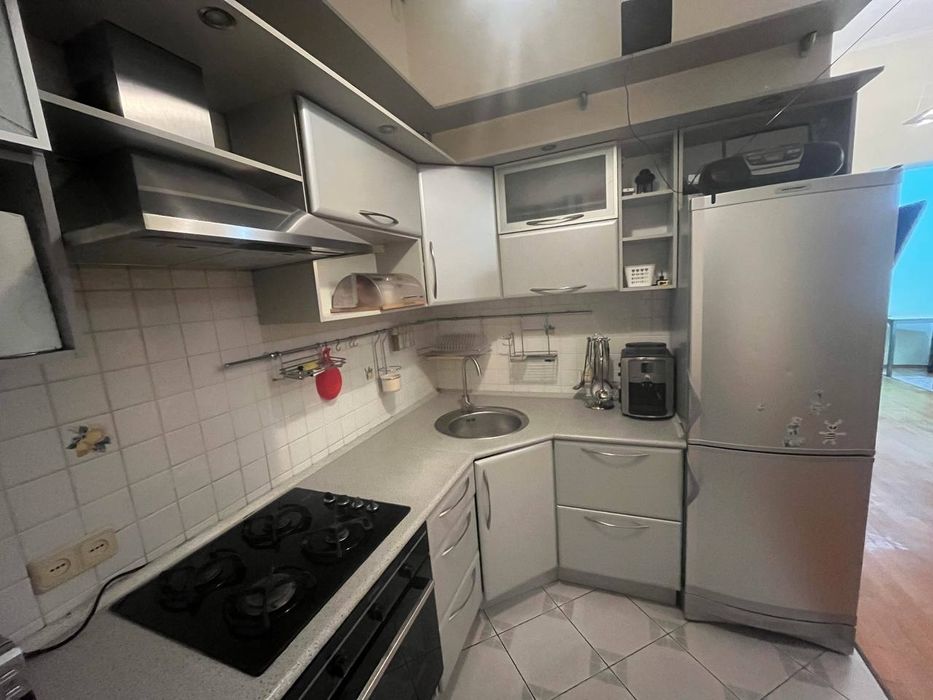 Сдам современную, просторную квартиру ул. Константиновская 27б,метро