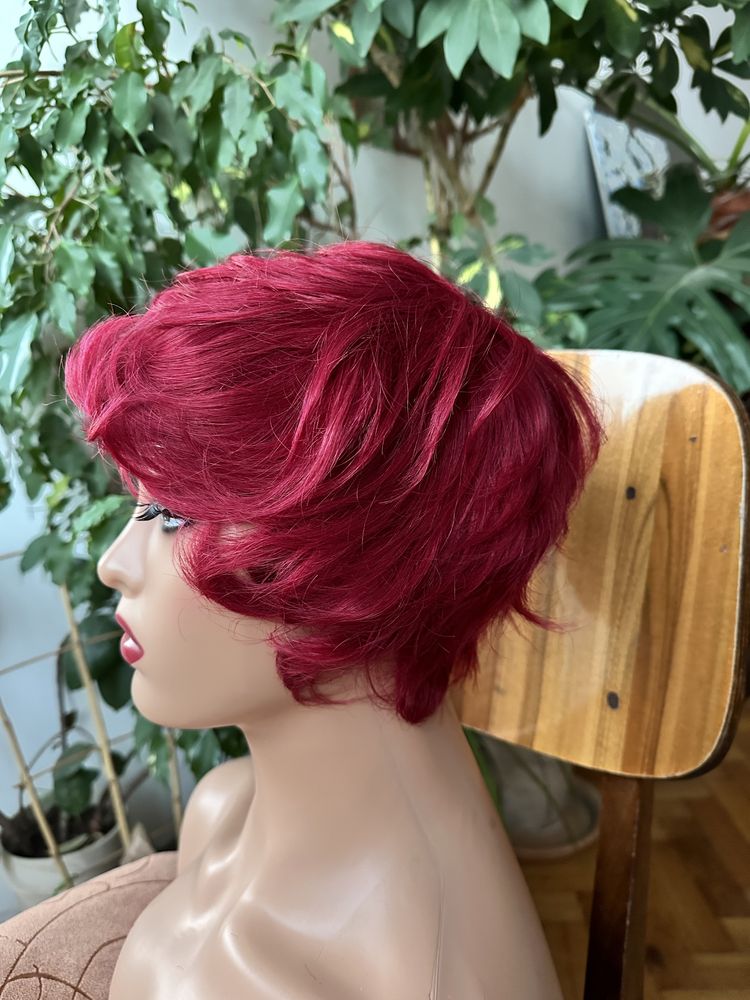 Krotka czerwona peruka 100% wlosy natualne ciemna czerwien