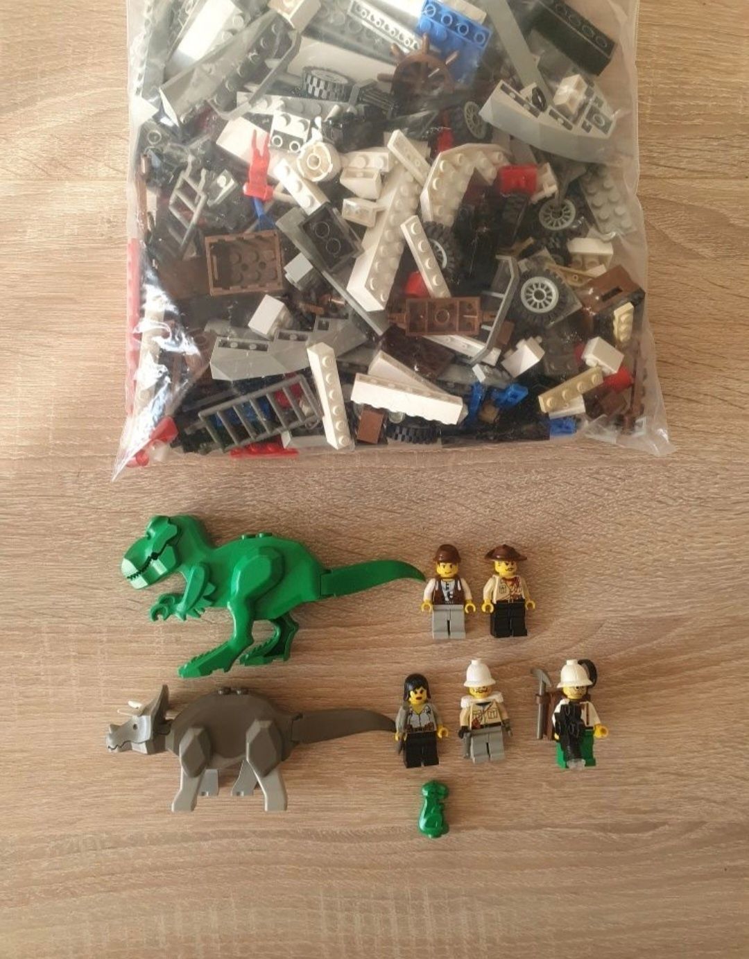 Lego 5975 Adventurers t rex transport