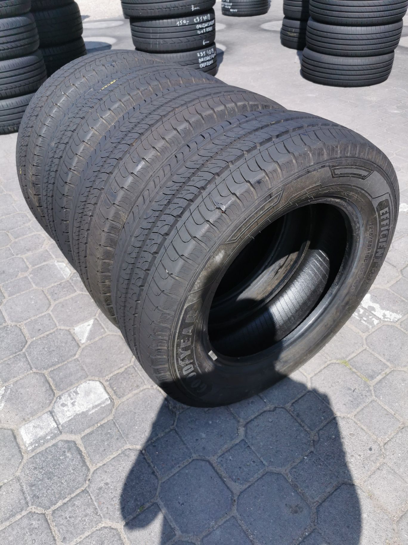 Komplet opon 215/65R16C 109/107T Goodyear Efficient Grip Cargo