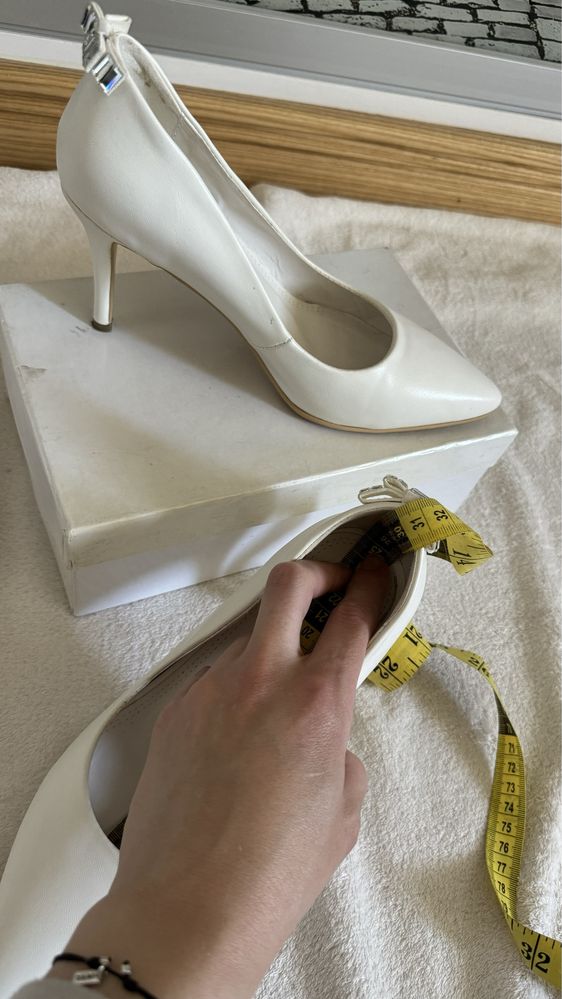 Туфлі білі весільні 25 см р.39
