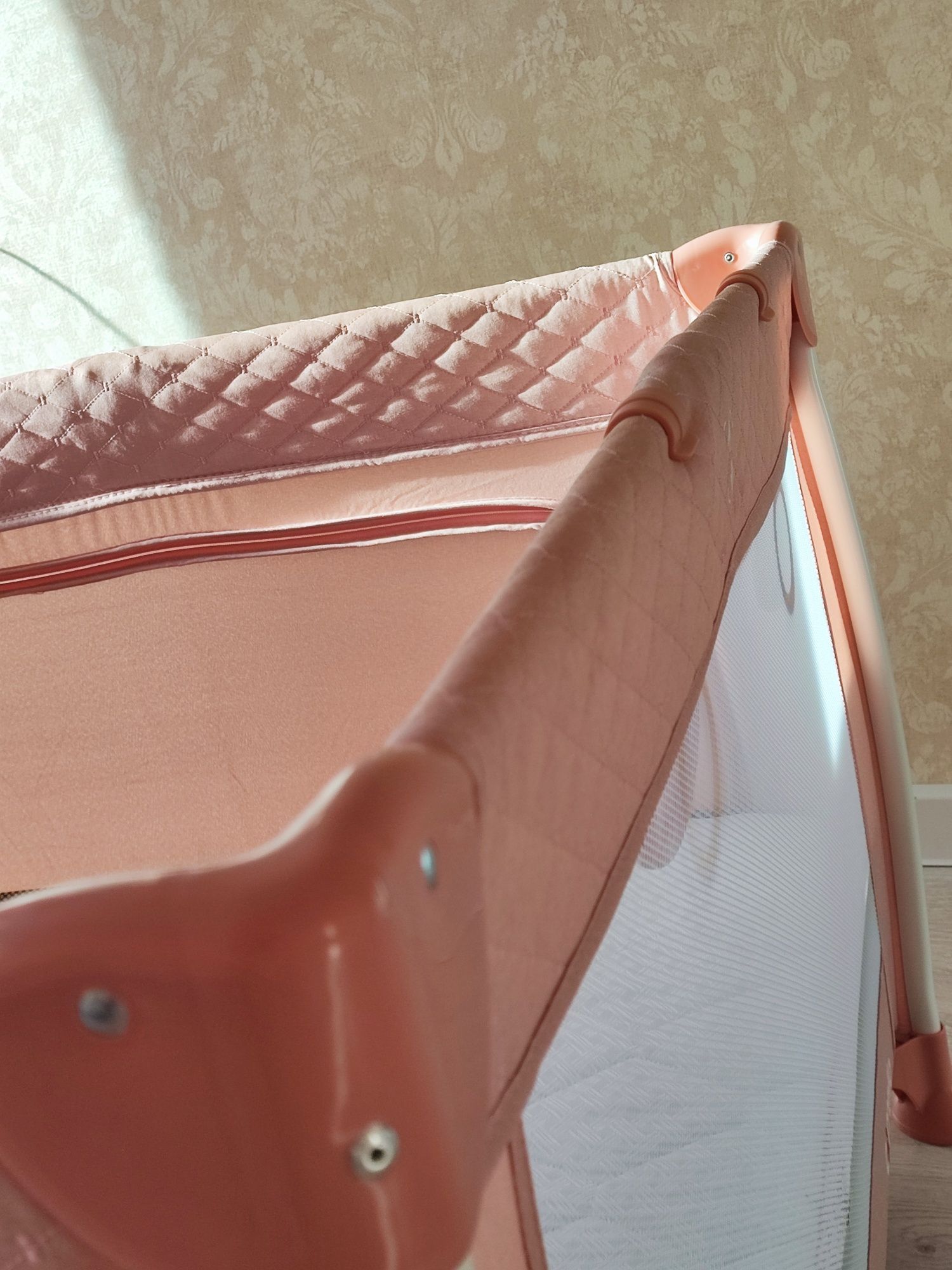 Манеж Carello Cubo розовый тканевый 1м х 1 м с ортопедическим матрасом