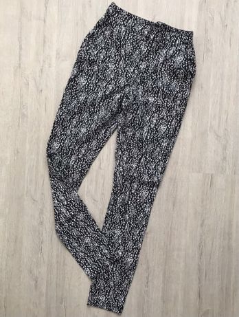 Eleganckie spodnie cygaretki do kostki XS 34 czarne w białe wzory